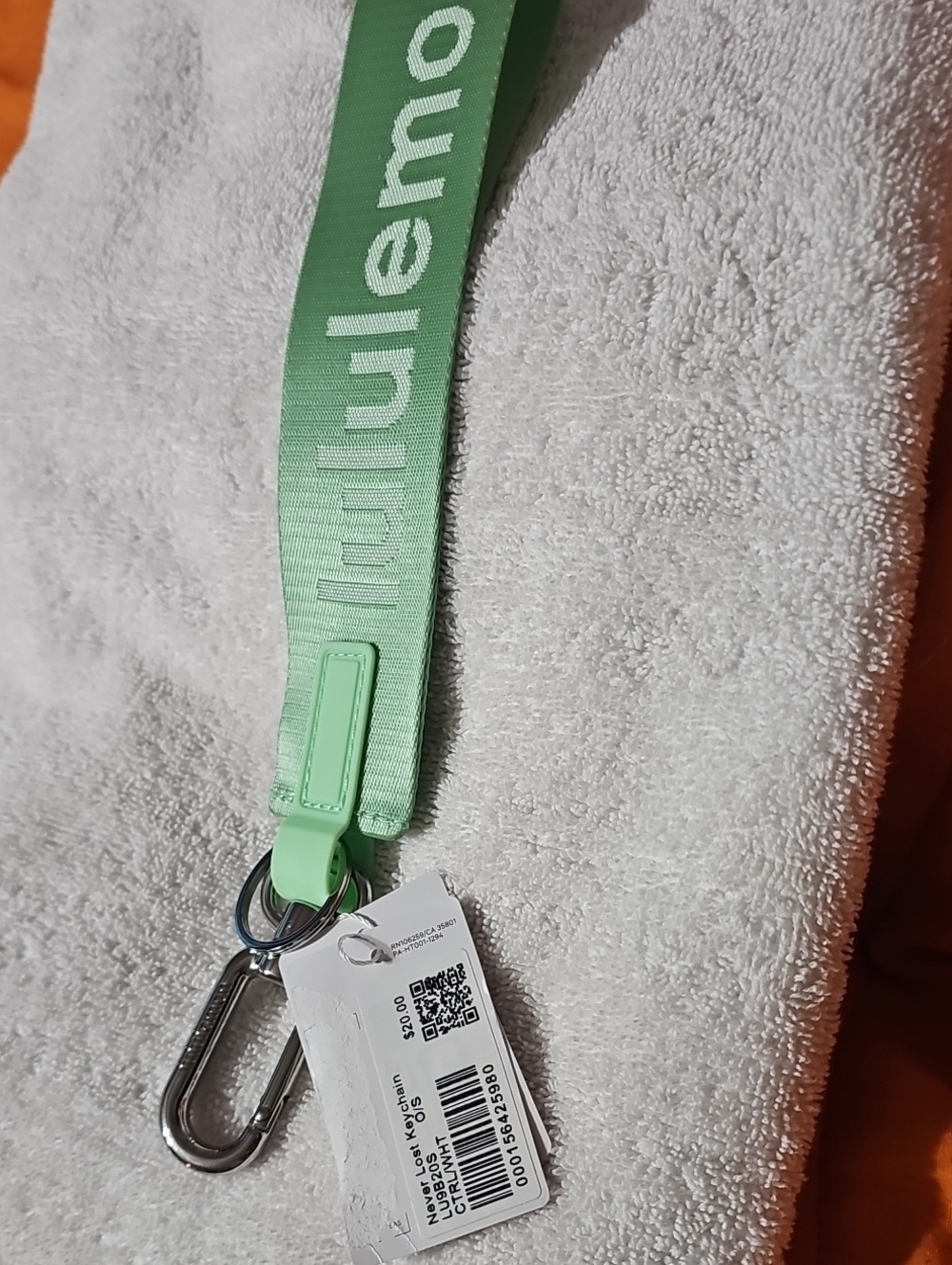 Lululemon Never Lost Keychain!! Nwts, CTRL/WHT